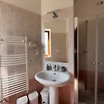 2 בית הארחה 3*